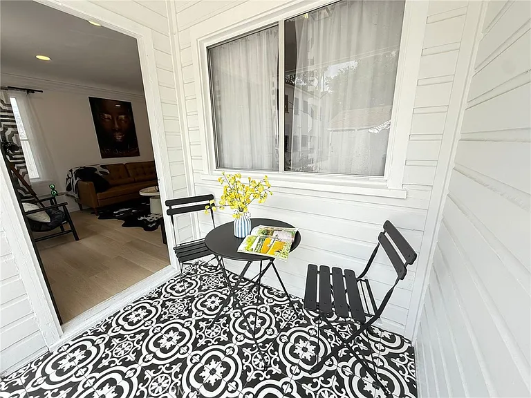 1123 1/2 N Vista St — Photo 10