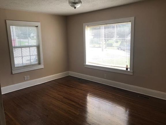 4th image of 2447 Catherine St