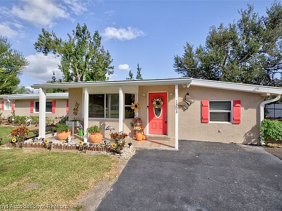 3rd image of 1803 Lake Clay Dr