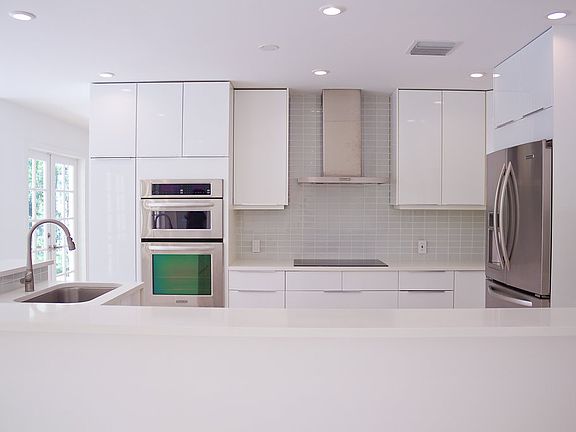 4th image of 9467 NW 54 Doral Circle Ln