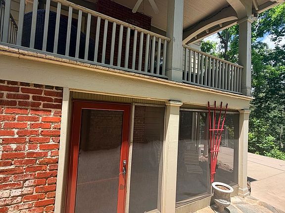 2nd image of 61 Cumberland Cir