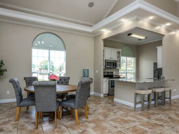 Anthos at Lexington Place