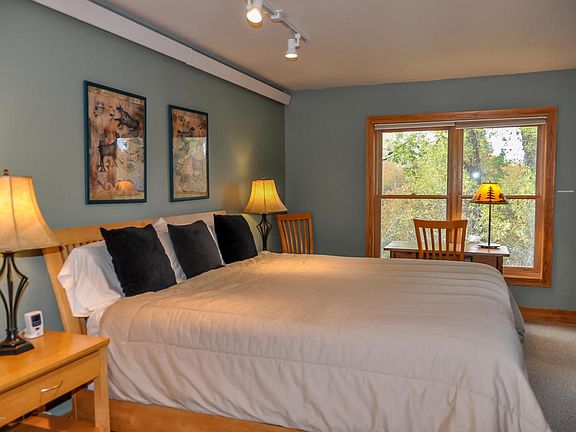 5th image of 2740 Shadowmoon Ln #221