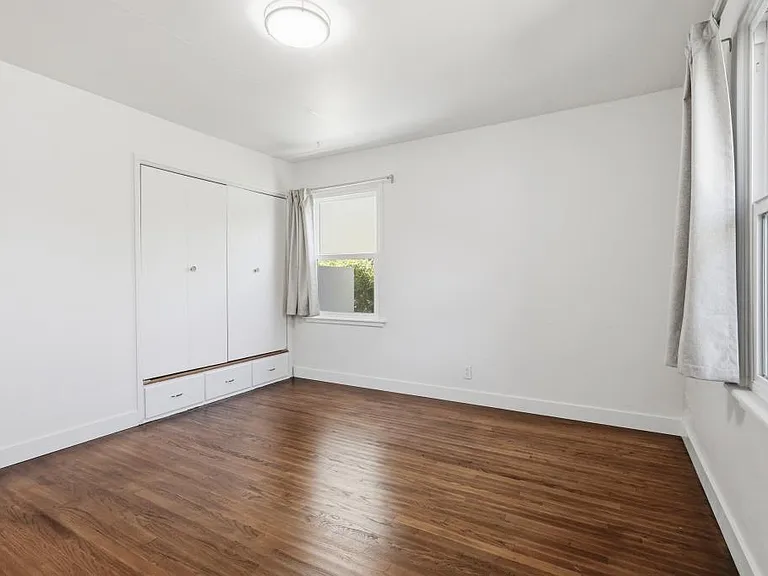 311 S Signal St — Photo 12