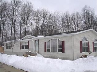 442 Pin Oak Cir, Elyria, OH 44035