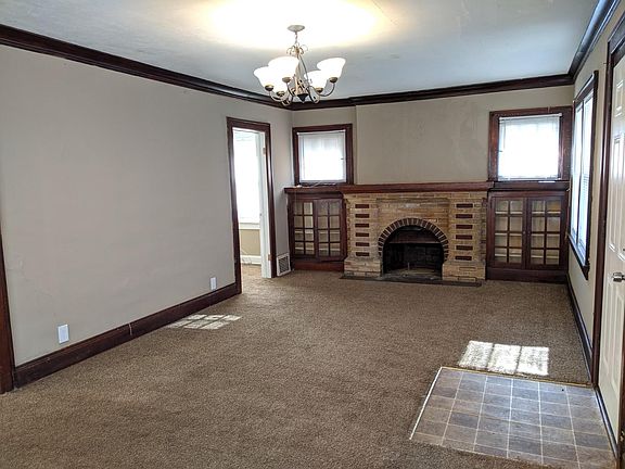 2nd image of 5323 Woodland Ave