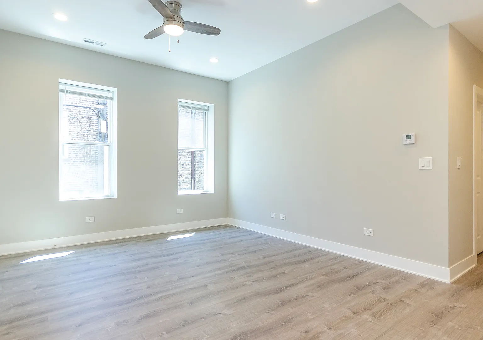 1 bed, 1.0 bath, $2,050 — Photo 3