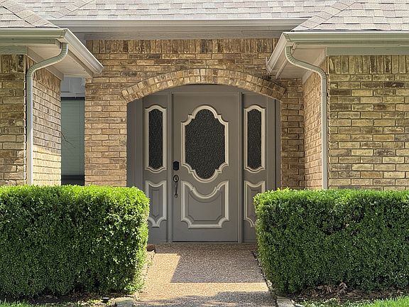 2nd image of 4220 Brooktree Ln
