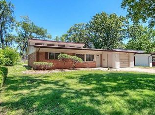 7925 Glenside Pl, Saint Louis, MO 63130