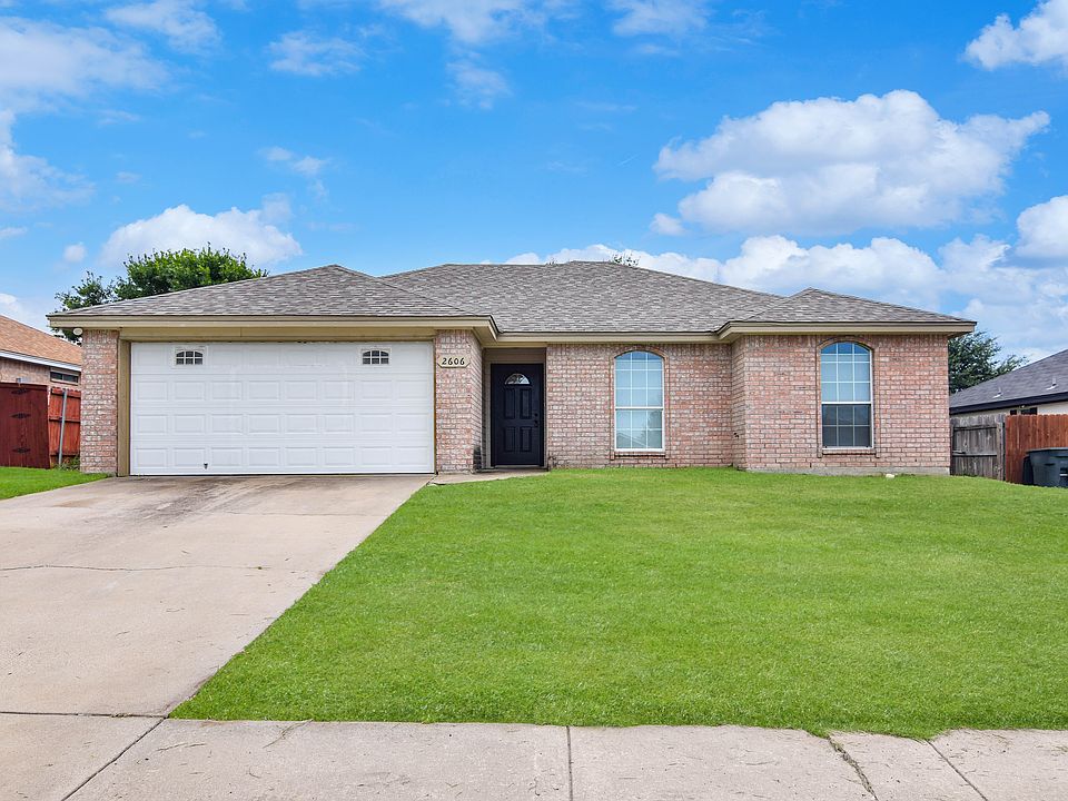 1st image of 2606 Southwood Dr