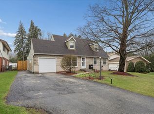573 Dublin Dr, Mundelein, IL 60060
