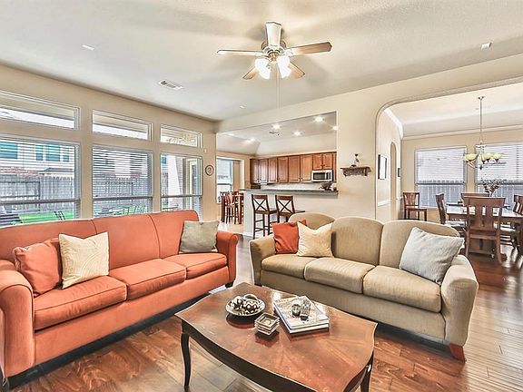 3rd image of 6707 Lathrop Ct