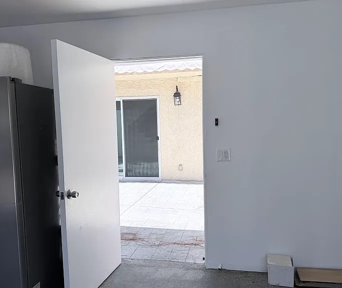 9250 Sunland Blvd #12 — Photo 25