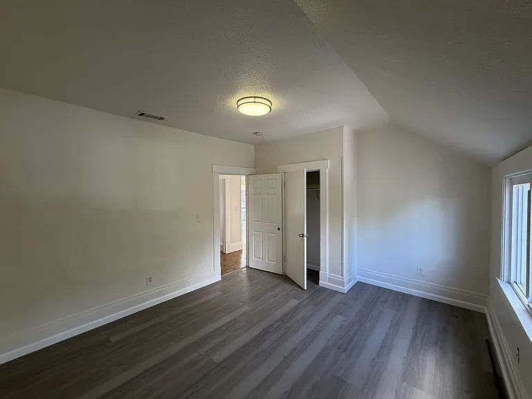 604 B St #1 — Photo 15