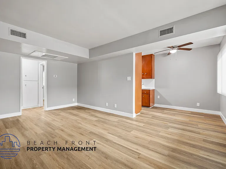 211 E Tamarack Ave — Photo 10