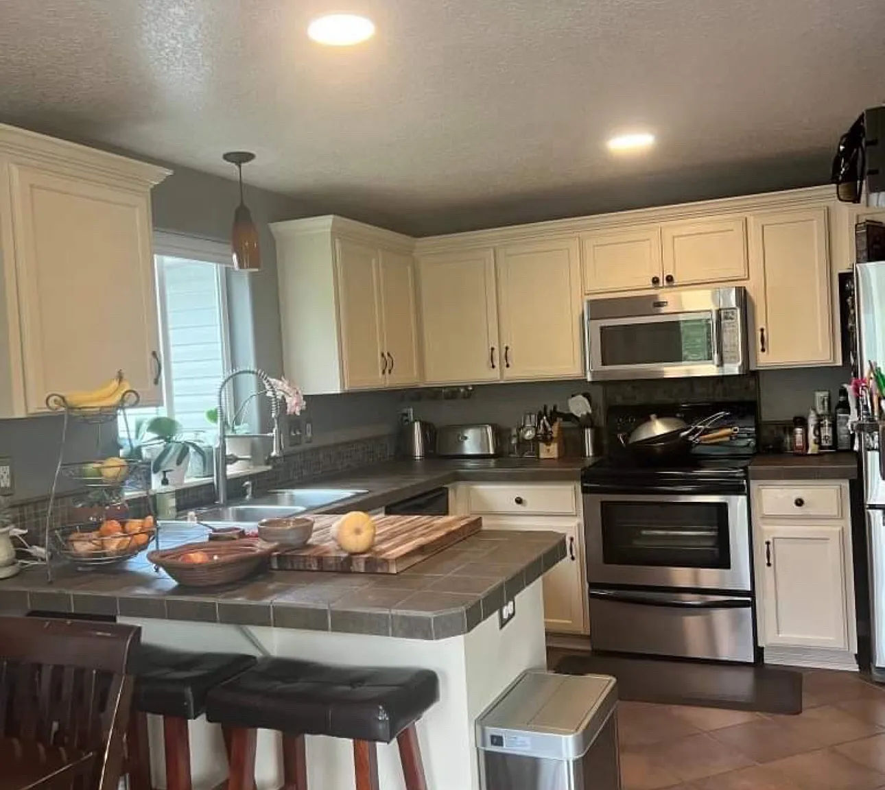 3 bed, 2.5 bath, 1470 sqft, $2,400 — Photo 3