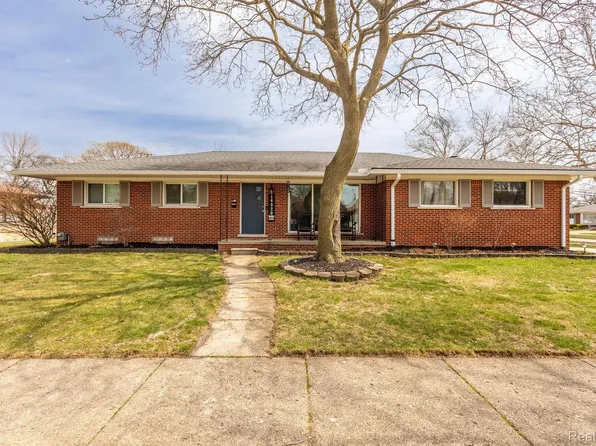 14320 Doris St, Livonia, MI 48154
