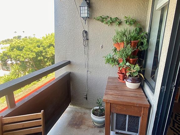 5th image of 6930 Hyde Park Dr Unit 123