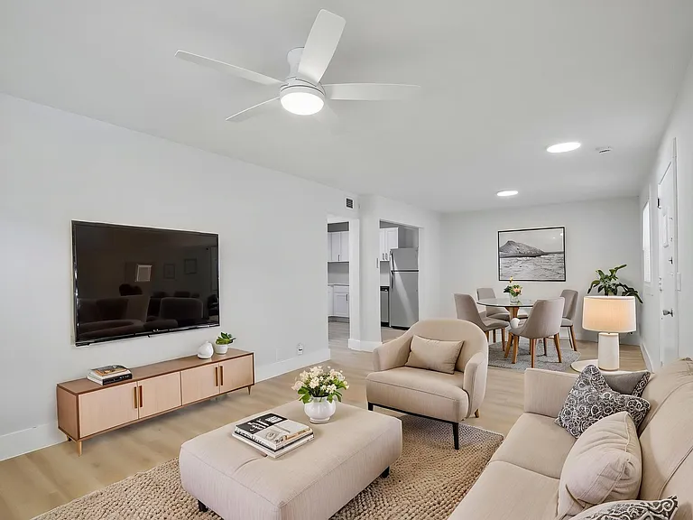 Chateau Apartments - Newly Renovated 1, 2 & 3-Bedrooms at 24th & Hillsboro Village — Photo 25