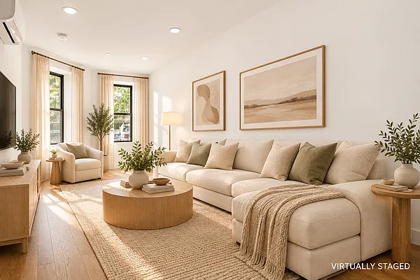 Living room, photo 1