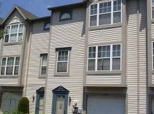 2757 Red Oak Cir, Bethlehem, PA 18017