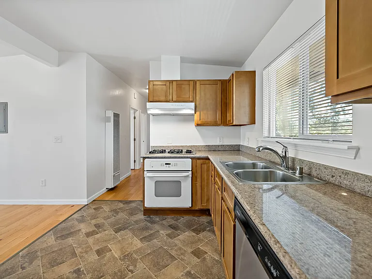 230 Sanford Ave #230 — Photo 14