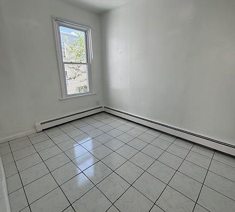 5th image of 226 Beacon Ave Floor 2