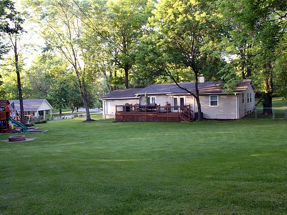 3rd image of 812 Lindell Dr