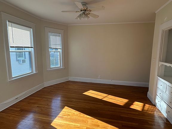 5th image of 44 Fairbanks St #2
