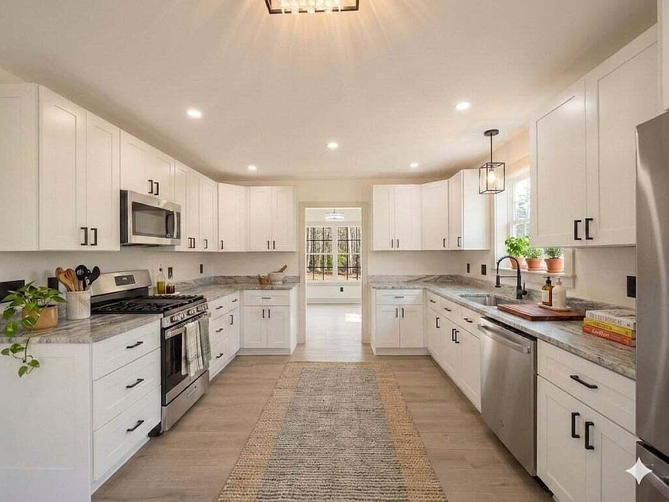 1st image of 228 Dons Ln