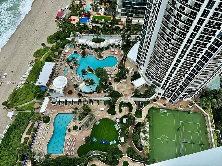 18101 Collins Ave #4302 — Photo 29