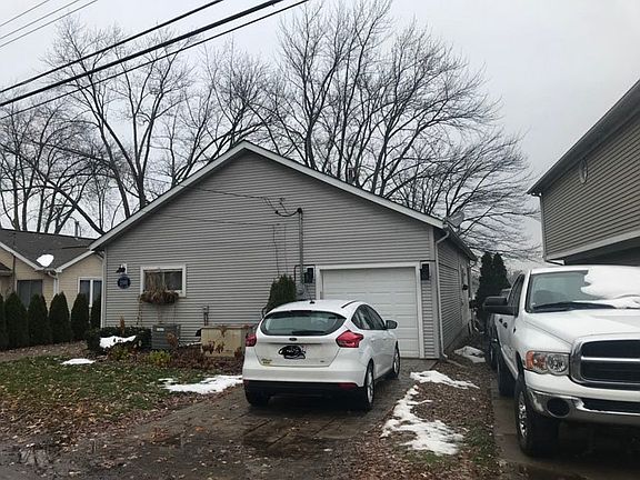 2nd image of 2595 Davista Dr