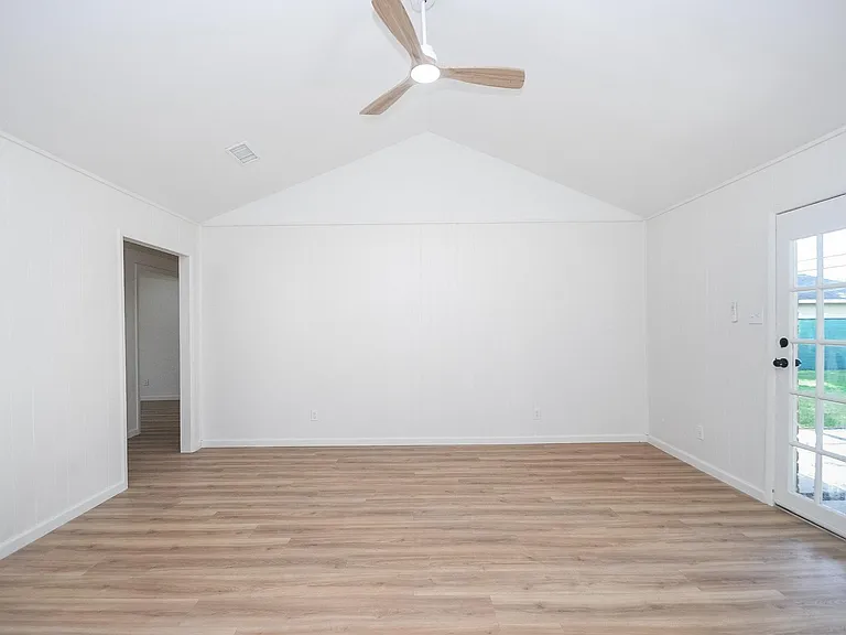 10442 Norton Dr — Photo 8