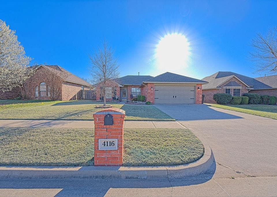 1st image of 4116 S Kensington Dr
