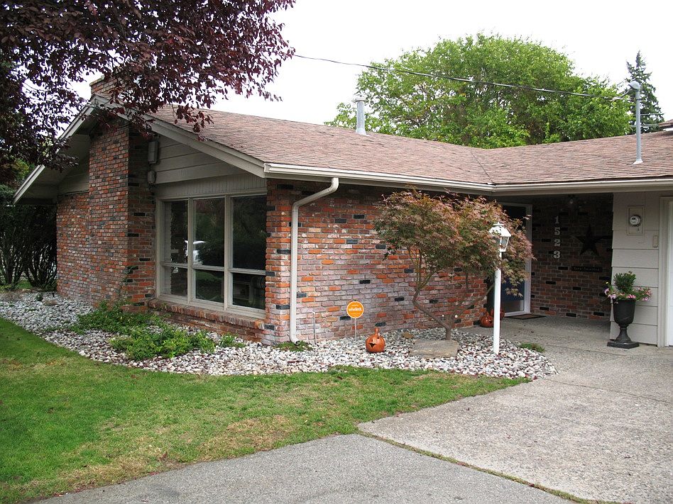 1st image of 1523 N Astor Ct