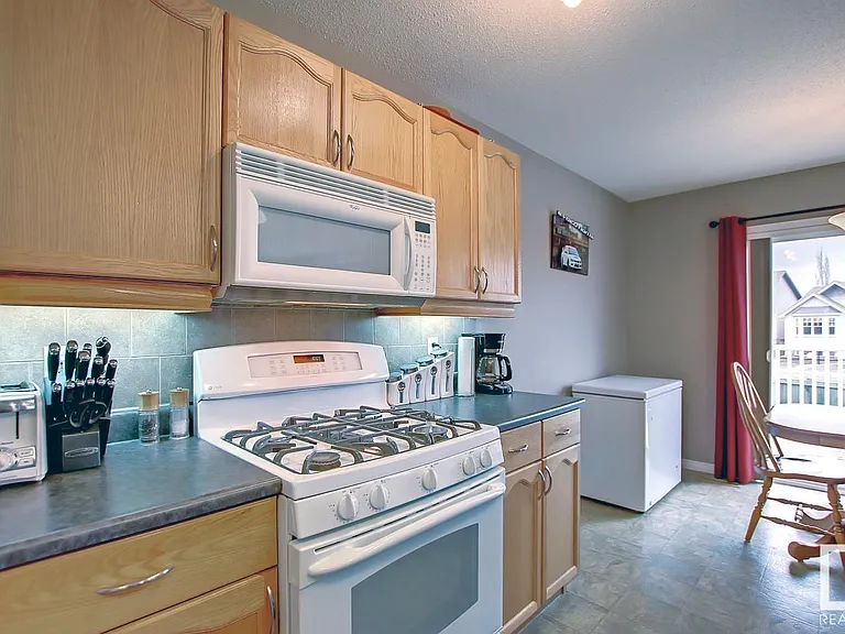 179 Chestermere Cres — Photo 9
