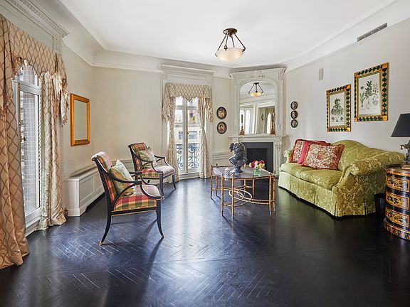2nd image of 171 W 71st St #8/7B