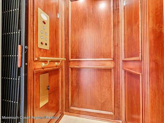 3rd image of 21 Blaine Ave #6