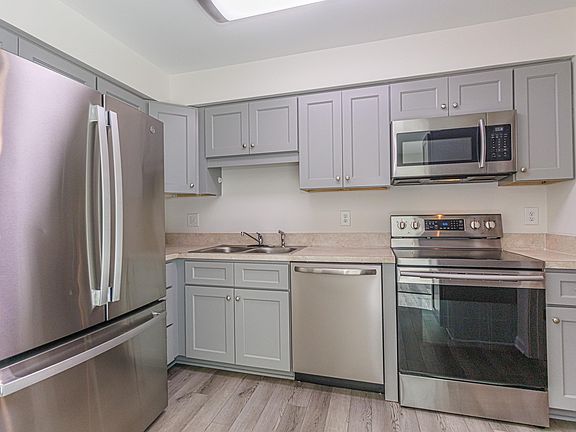 4th image of 4819 Cottonwood Dr.