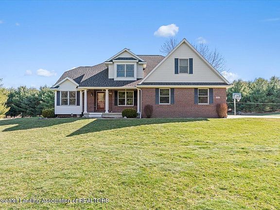 2nd image of 5111 S County Farm Rd