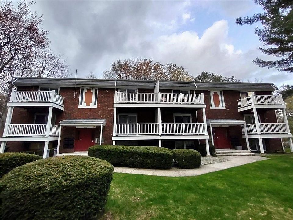 1st image of 5 Stonehenge Dr Unit 138