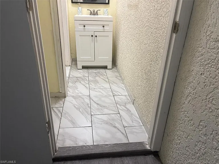 923 Sunrise Blvd — Photo 3