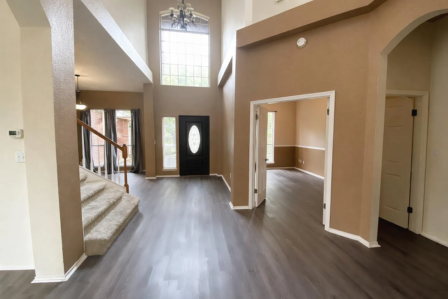 4 bed, 3.0 bath, 2908 sqft, $2,700 — Photo 3