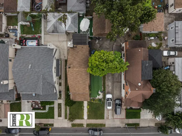 3338 Bedford Avenue image 15 of 15