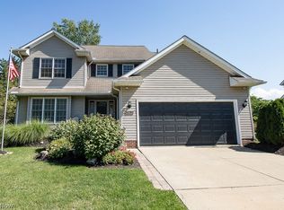 36790 Garretts Cove Dr, Eastlake, OH 44095