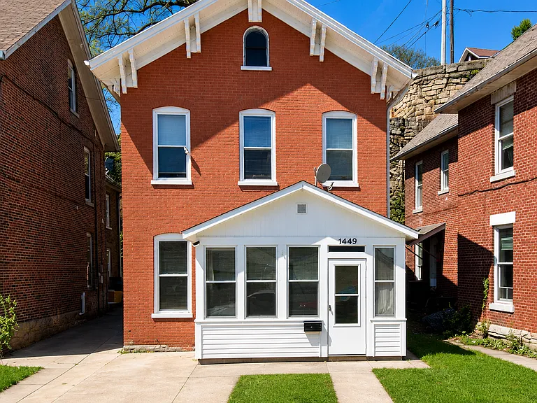 1449 Bluff St — Photo 1