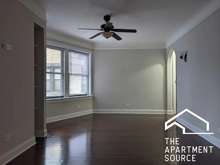 4809 W Montrose Ave #G — Photo 5