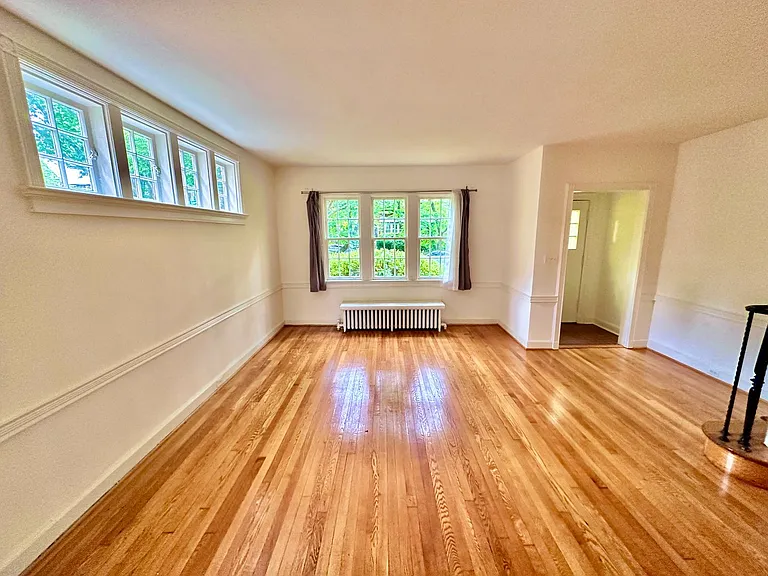 4422 Greenwich Pkwy NW — Photo 7