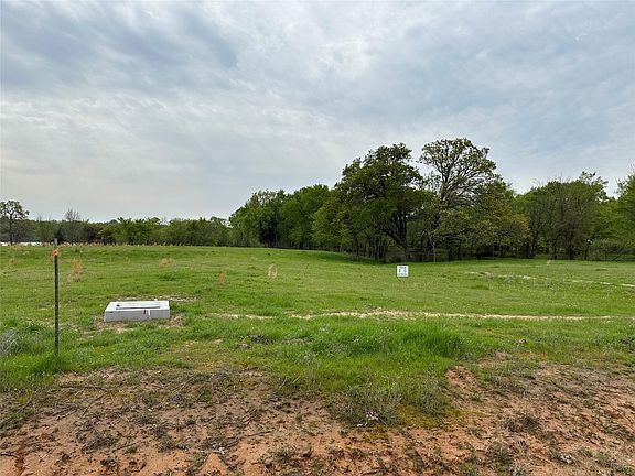 2nd image of 7 Anglers Point Dr