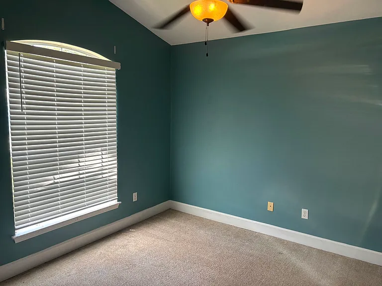 5261 Montejo Dr — Photo 10